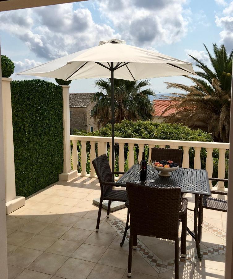 בול Apartments Villa Jadranka Adults Only מראה חיצוני תמונה