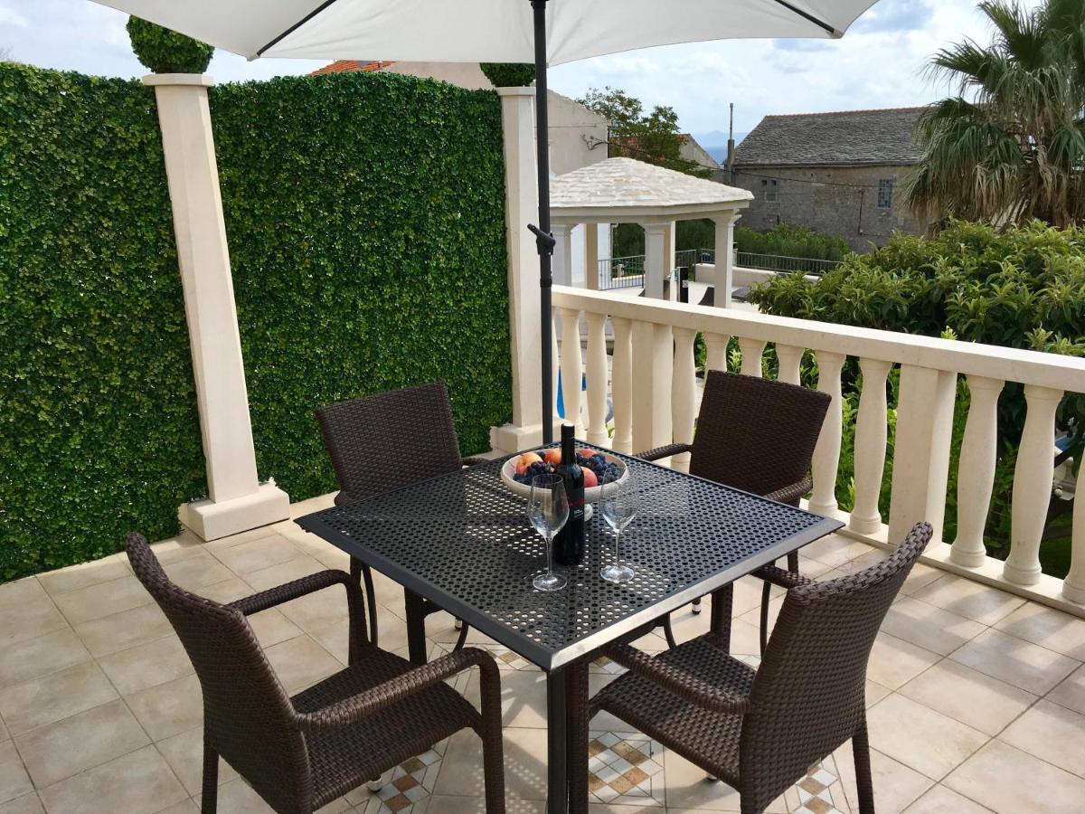 בול Apartments Villa Jadranka Adults Only מראה חיצוני תמונה