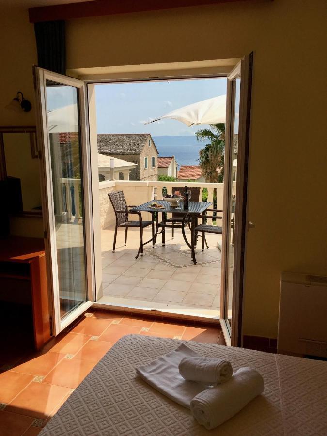 בול Apartments Villa Jadranka Adults Only מראה חיצוני תמונה