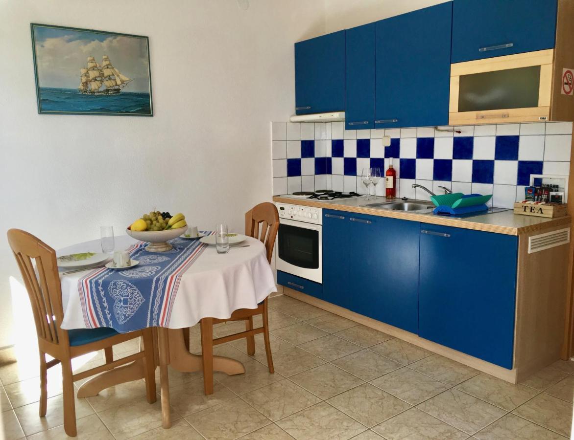 בול Apartments Villa Jadranka Adults Only מראה חיצוני תמונה
